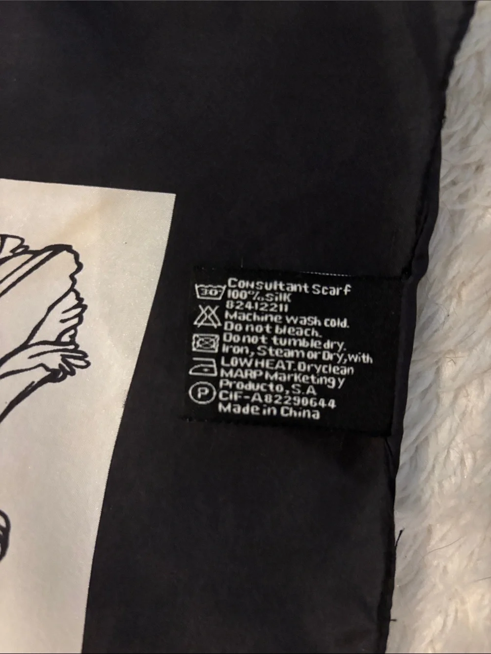 Gucci Flora Silk Scarf - Picture 6 of 6